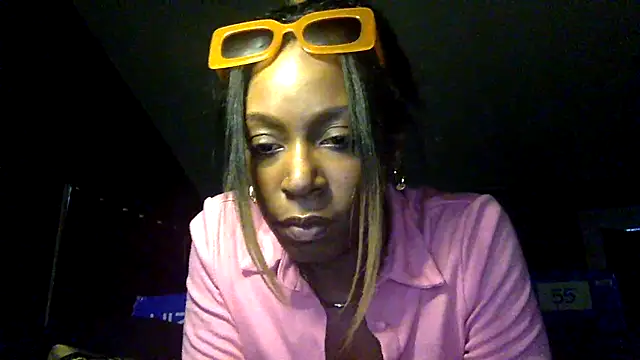 0shunsquirts online show from December 14, 2025, 12:43 pm