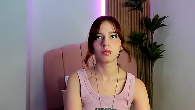 scarlett smith 3 online show from November 13, 2025, 2:43 am