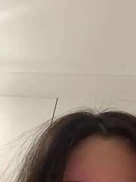 hoho-is online show from December 18, 2025, 2:12 pm