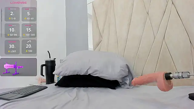 Ashton  Montana online show from November 28, 2025, 7:38 pm