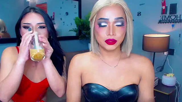 SavageSisters online show from November 9, 2025, 3:10 pm