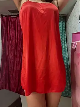 Snapshot of Red_Queen_11 chatting on July 10, 2026, 6:32 pm Red Queen 11 online show from July 10, 2026, 6:32 pm