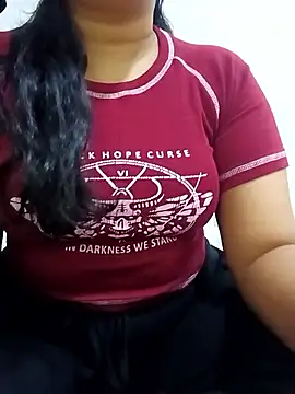 Snapshot of Trisha44 chatting on November 19, 2025, 1:11 pm Trisha44 online show from November 19, 2025, 1:11 pm