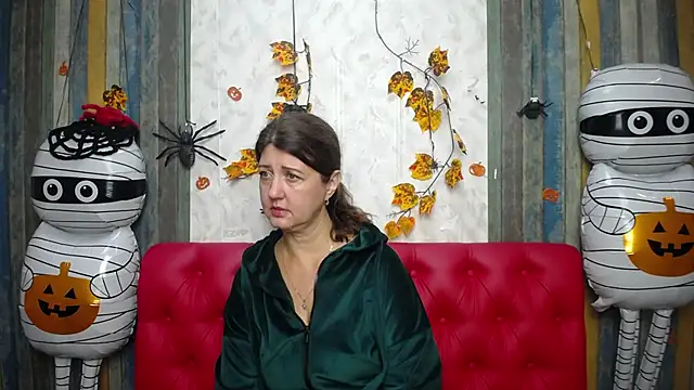 RoseHille online show from November 15, 2025, 10:45 am