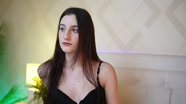 JadeHasy online show from November 26, 2025, 8:43 pm