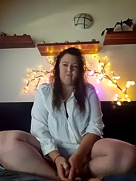 Persephone CH off online show from November 22, 2025, 2:49 pm