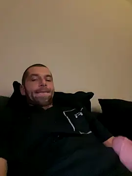 Snapshot of Kinkycouple142 chatting on December 2, 2025, 12:38 am Kinkycouple142 online show from December 2, 2025, 12:38 am