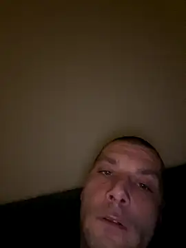 Snapshot of Kinkycouple142 chatting on January 7, 2026, 10:34 pm Kinkycouple142 online show from January 7, 2026, 10:34 pm