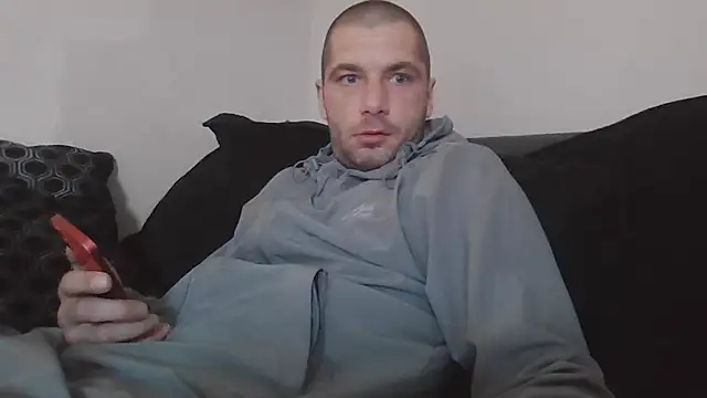 Kinkycouple142 online show from May 20, 2026, 6:25 pm