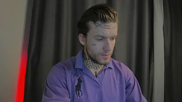 Huntall77 online show from December 4, 2025, 4:27 pm