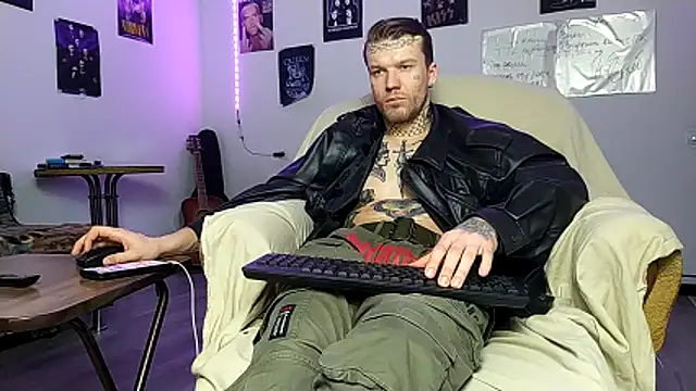 Huntall77 online show from February 6, 2026, 6:44 pm