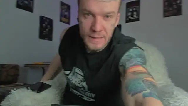 Huntall77 online show from March 19, 2026, 5:11 am