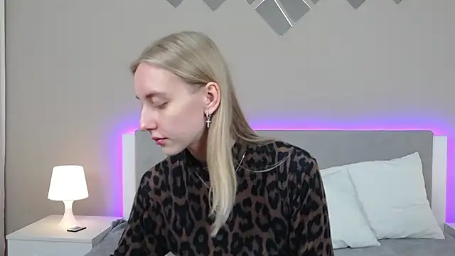 RachaelCute online show from March 1, 2026, 9:44 am