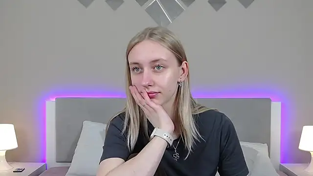 RachaelCute online show from March 28, 2026, 11:10 am