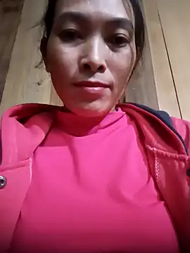 Snapshot of Soursop-op chatting on November 10, 2025, 9:41 am Soursop-op online show from November 10, 2025, 9:41 am