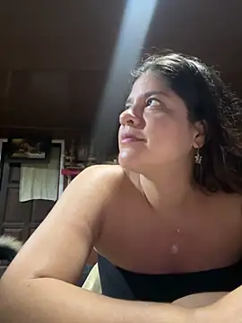 diamore3377 online show from March 28, 2026, 11:26 pm