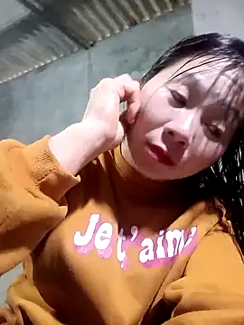 Snapshot of vangkt-cute chatting on February 10, 2026, 4:38 am vangkt-cute online show from February 10, 2026, 4:38 am