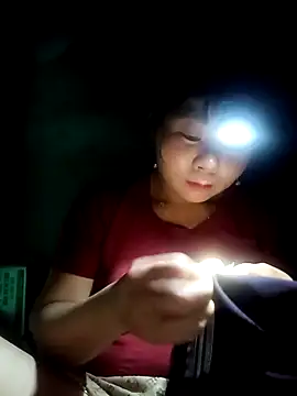 Snapshot of vangkt-cute chatting on March 1, 2026, 4:58 am vangkt-cute online show from March 1, 2026, 4:58 am