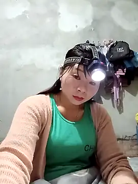 Snapshot of vangkt-cute chatting on March 17, 2026, 7:50 pm vangkt-cute online show from March 17, 2026, 7:50 pm