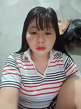 vangkt-cute online show from May 11, 2026, 6:38 pm