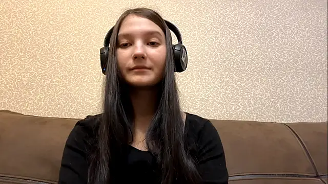 AurorAurora online show from December 5, 2025, 8:23 am