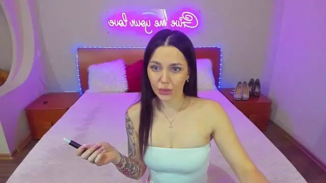 Snapshot of Milanka_Crazy chatting on February 26, 2026, 8:35 am Milanka Crazy online show from February 26, 2026, 8:35 am