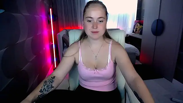 Snapshot of Kate_Moan chatting on July 8, 2026, 5:12 am Kate Moan online show from July 8, 2026, 5:12 am
