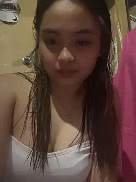 Snapshot of pinayyours18 chatting on November 17, 2025, 6:30 am pinayyours18 online show from November 17, 2025, 6:30 am