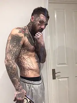 magicmichaell online show from November 25, 2025, 3:34 pm