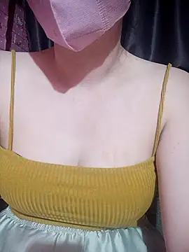 Snapshot of MiHeni chatting on December 22, 2025, 7:05 am MiHeni online show from December 22, 2025, 7:05 am