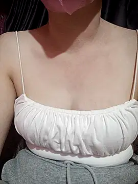 Snapshot of MiHeni chatting on January 7, 2026, 6:16 am MiHeni online show from January 7, 2026, 6:16 am