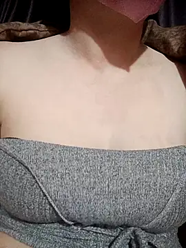 Snapshot of MiHeni chatting on January 9, 2026, 3:15 pm MiHeni online show from January 9, 2026, 3:15 pm