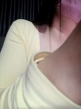 Snapshot of MiHeni chatting on January 12, 2026, 6:51 am MiHeni online show from January 12, 2026, 6:51 am