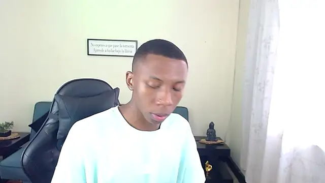 Miilo18 online show from December 13, 2025, 9:09 pm