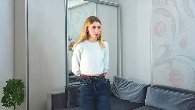 Snapshot of DriftLure chatting on November 15, 2025, 1:07 pm DriftLure online show from November 15, 2025, 1:07 pm