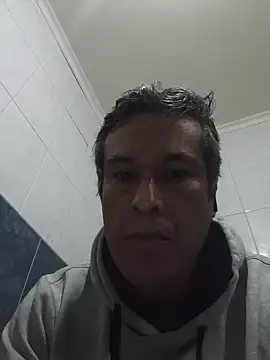 Snapshot of Riki121274 chatting on August 5, 2026, 2:58 am Riki121274 online show from August 5, 2026, 2:58 am