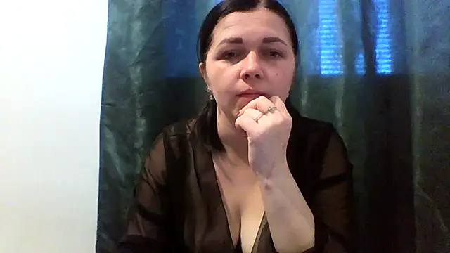 Vitalina282128 online show from March 8, 2026, 2:43 pm
