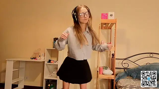 HoaPatton online show from December 3, 2025, 11:08 am