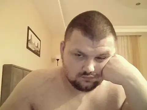 Snapshot of cyrex_monster chatting on February 11, 2026, 5:51 pm cyrex monster online show from February 11, 2026, 5:51 pm