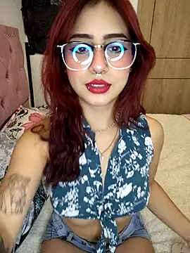 Sarah Lark- online show from November 12, 2025, 1:06 am