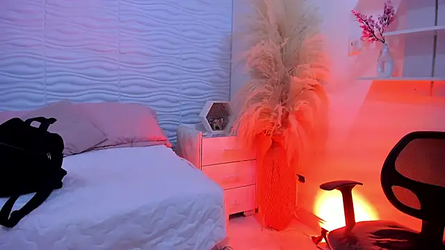 lilithDraven  online show from March 24, 2026, 4:06 am