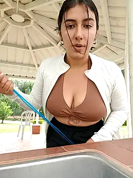 ViolettaWalton1 online show from November 18, 2025, 6:56 pm