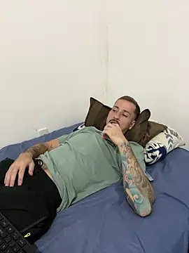 Lucasjandre online show from November 29, 2025, 12:24 am