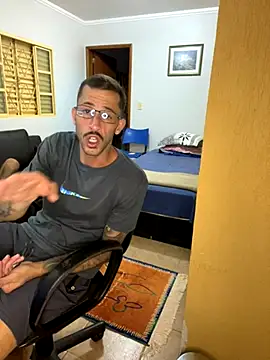 Lucasjandre online show from December 1, 2025, 10:15 pm