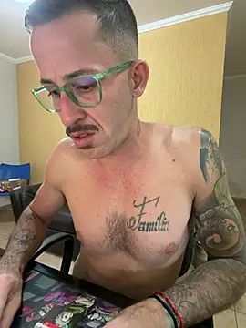 Lucasjandre online show from July 28, 2026, 4:39 pm