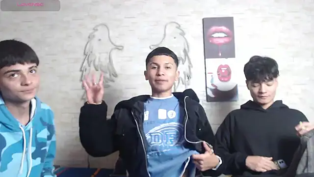 axel milo kairo and noa online show from December 1, 2025, 8:36 pm