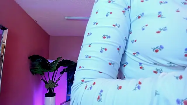 Velvet Dreamss online show from April 8, 2026, 11:54 am