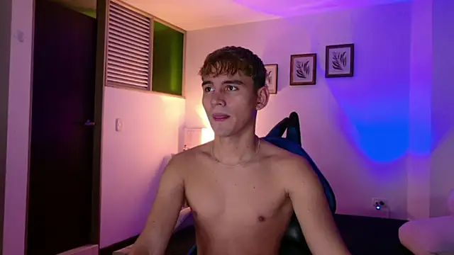 estebanperez 26 online show from February 23, 2026, 10:56 am