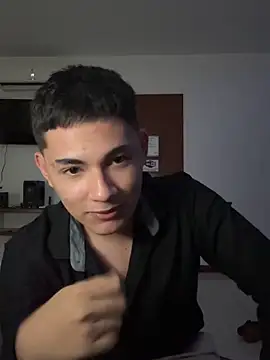 Snapshot of Santiagooo1233 chatting on March 1, 2026, 4:14 am Santiagooo1233 online show from March 1, 2026, 4:14 am