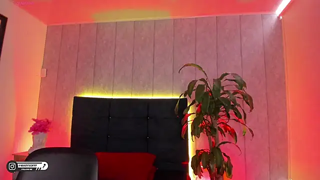 marysofff online show from November 17, 2025, 9:53 pm